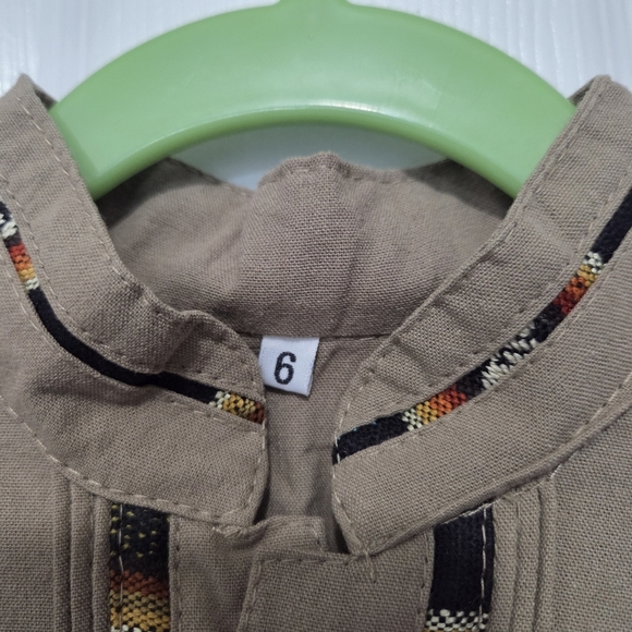 Boys Traditional Embroidered Mexican Guayabera Brown Button up Shirt Size 6 - Picture 3 of 6